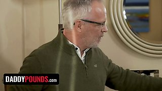 Wondrous desperate tart is on the hunt for a new rich sugardaddy - daddypounds small youngs