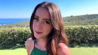 Kira is sharing with Oletsha... - Jacquie et Michel TV