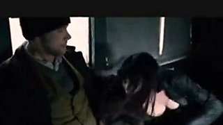 Natassia Malthe Steamy Softcore Sex och Kyss Scene