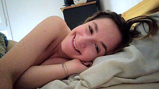 Hot amateur webcam teen masturbates for their fans