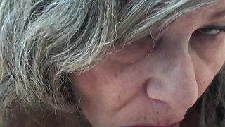 Sexy Mature Wife Sucks and Swallows! Maxxximummilf