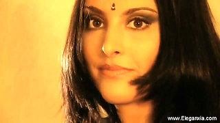 Eleganxia - Sexy Indian MILF from Asia