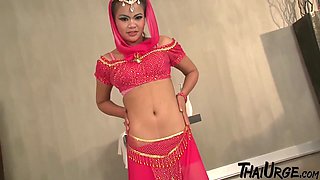 European Backpacker Face Fucking The Oriental Hooker