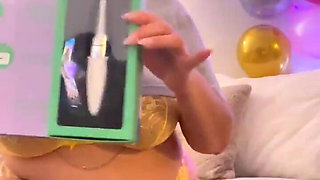 Live Stream with Dani Valentina
