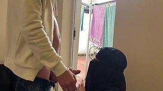 Public quickie head by Arab MILF in hijab with cum in her mouth