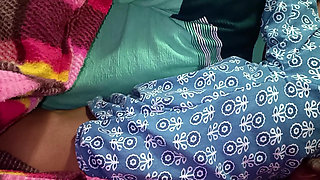 Desi Girl 1st Time Fucked at BF's House in Clear Hindi Audio Full Viral Video