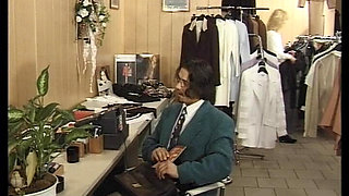 Watch How This German Lady Get Ready for the Night