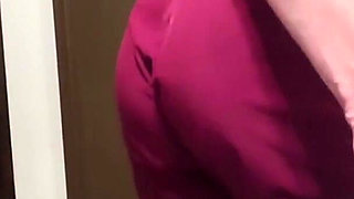 Amateur Skinny White Girl Gives Lap Dance POV