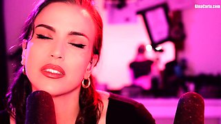 Amateur Webcam Teen Flashes Masturbates