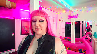 Shine Time! Missquinn Gets the Pleasure of Shining Princess Dandys Latex