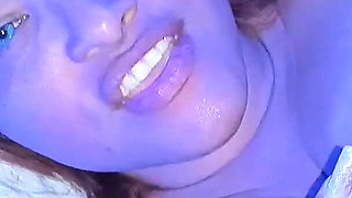 Seduction in the Bedroom Fellatio with the Feet of a Curvy MILF Until Ejaculation
