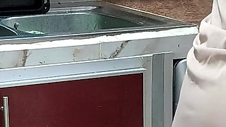 Egyptian Sharmota Get Her Pussy Wet in Kitchen Arabic Big Woman