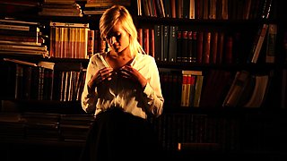 Blonde tight pussy babe solo fingering in glamour solo