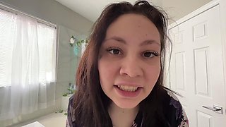 Lenna Lux Giantess Public Nude