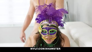 Celebrating mardi gras with curvy cougar Carmela Clutch