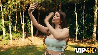 Vip4k. beautiful dark haired just desired to help, but..