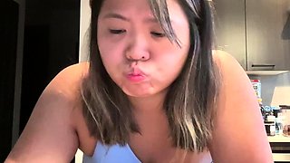Cute amateur brunette naughty in solo jerking show on camera