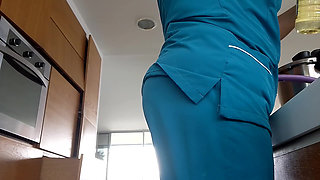 Employee with a Big Ass Masturbates Her Juicy Pussy While Cooking for Her Boss