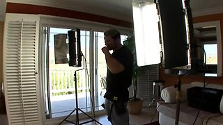 Masturbating amateur cums after solo fun