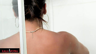 My Cuckold Came to Give Me a Bath, so He Could Deliver Me All Clean to the Lover