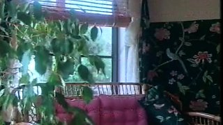 Gloryhole amateur blowjob followed with a cumshot