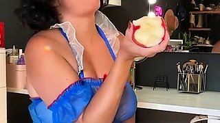 Sexy naked blonde Kiara Lord solo masturbation